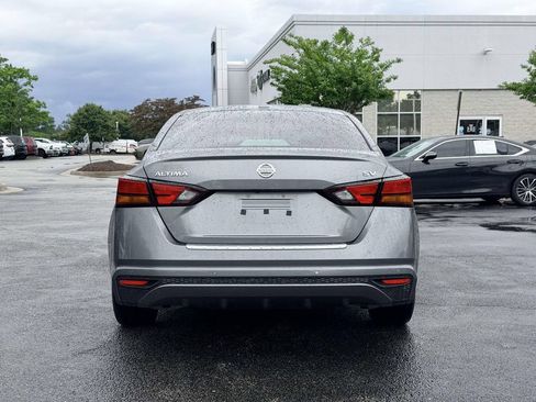 Used 2022 Nissan Altima 2.5 SV FWD image 3