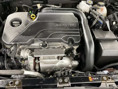 Used 2024 Chevrolet Malibu LT FWD image 32