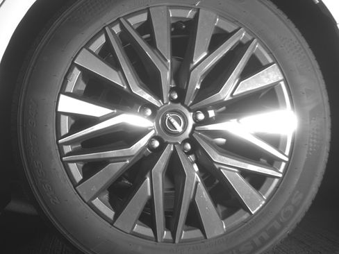 Used 2025 Nissan Altima 2.5 SV image 14