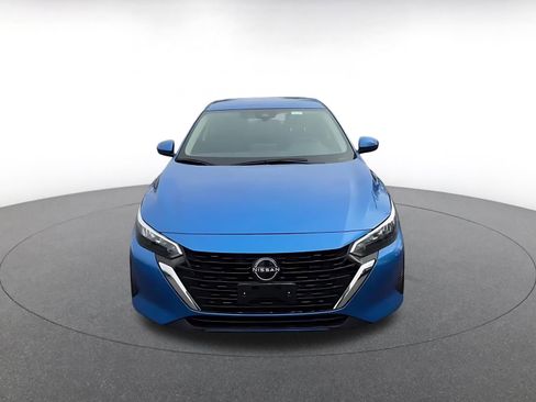 Used 2025 Nissan Sentra SV image 8