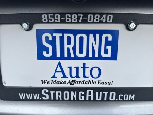 Used 2024 Toyota Camry SE image 19