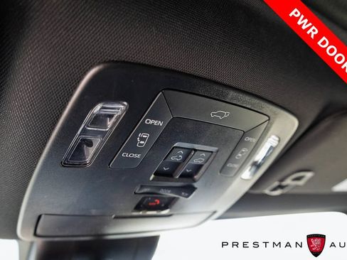 Used 2025 Toyota Sienna XLE Woodland Edition AWD/4WD image 11
