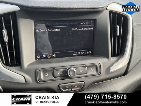 Used 2024 GMC Terrain SLE w/ Driver Convenience Package image 16