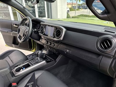 Used 2023 Toyota Tacoma TRD Sport image 33