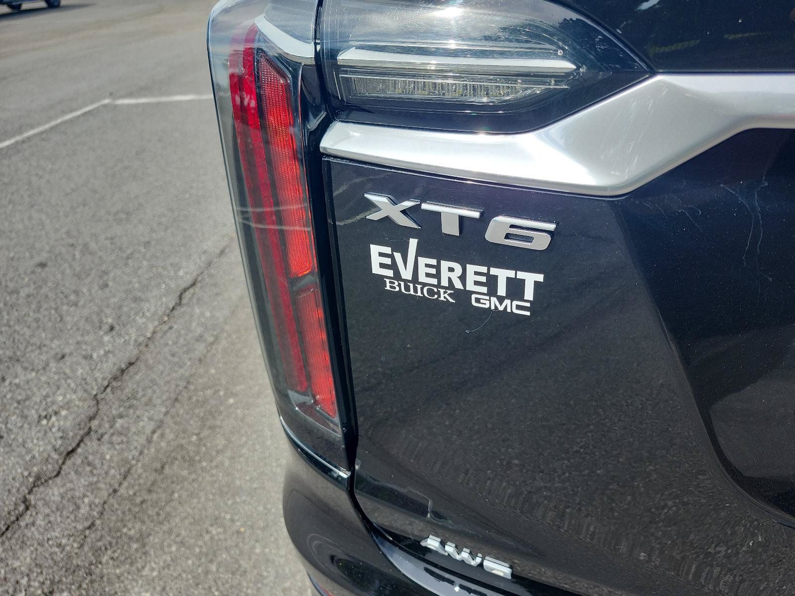 Used 2022 Cadillac XT6 Sport w/ Technology Package AWD/4WD image 4