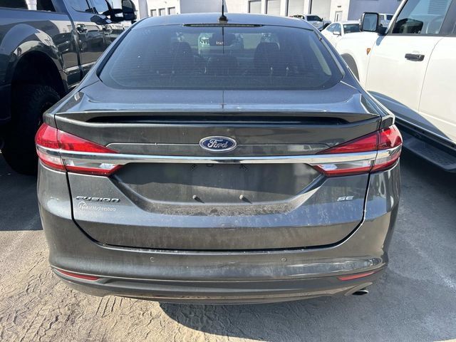 Used 2018 Ford Fusion SE w/ Equipment Group 201A FWD image 6