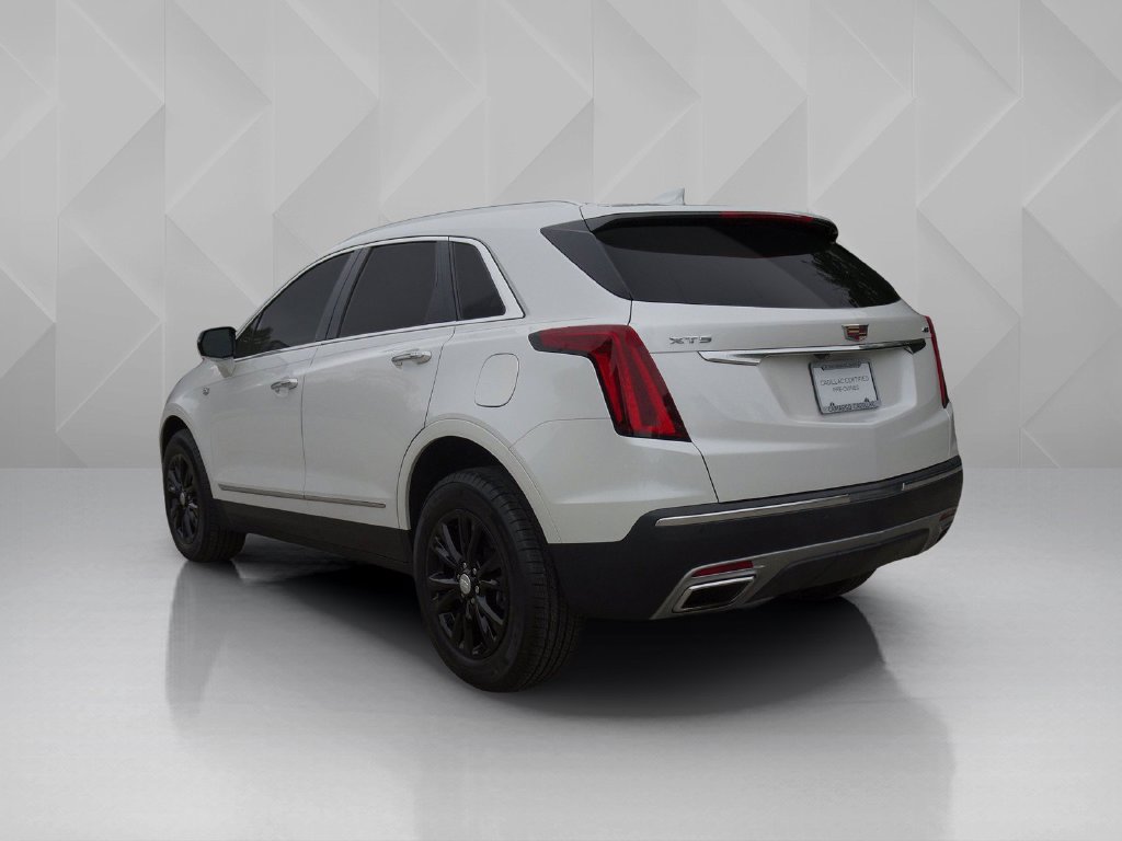 Certified 2022 Cadillac XT5 Premium Luxury FWD image 3