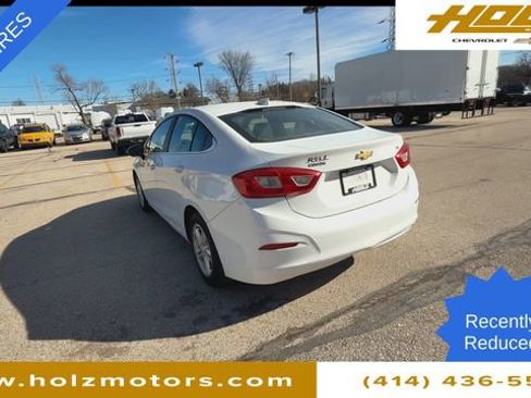 Used 2017 Chevrolet Cruze LT image 7