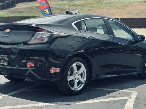Used 2018 Chevrolet Volt LT image 6