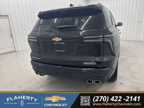 Used 2025 Chevrolet Traverse High Country image 4