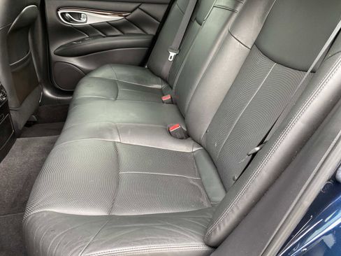 Used 2015 INFINITI Q70 3.7 image 22