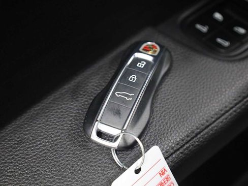 Certified 2024 Porsche Cayenne image 38