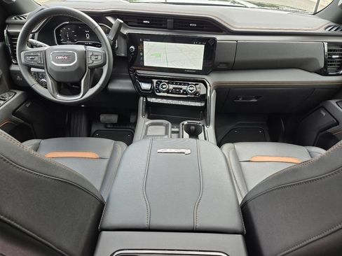 Used 2025 GMC Sierra 3500 AT4 w/ Technology Package AWD/4WD image 2