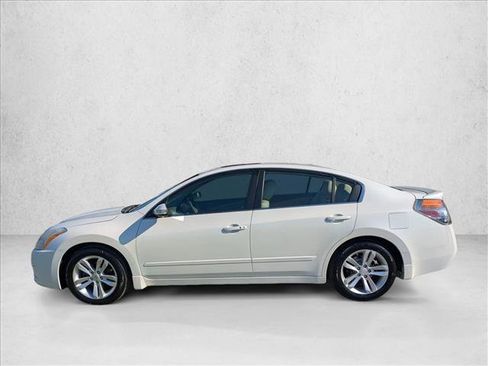 Used 2012 Nissan Altima 3.5 SR w/ Sport Pkg FWD image 18