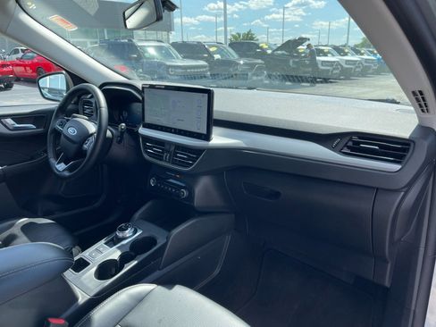 Used 2024 Ford Escape Platinum AWD/4WD image 18