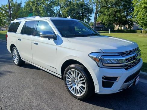Used 2024 Ford Expedition Max Platinum AWD/4WD image 8