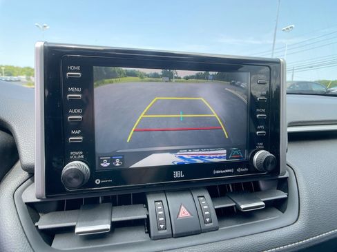 Used 2020 Toyota RAV4 Limited image 18