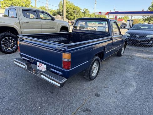 Used 1988 Toyota Pickup 2WD Regular Cab image 6