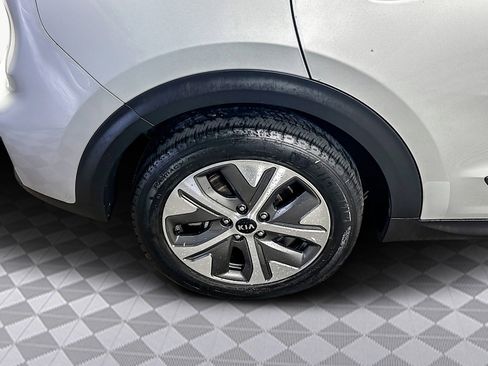 Used 2020 Kia Niro EX Premium image 33
