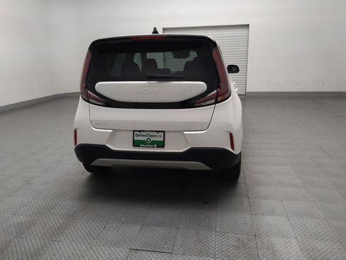 Used 2025 Kia Soul LX w/ LX Technology Package image 7
