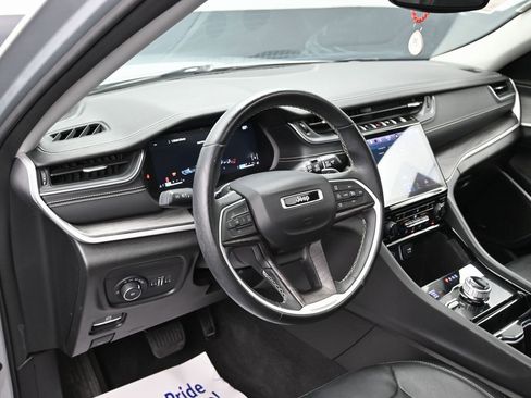 Used 2021 Jeep Grand Cherokee L Limited image 17