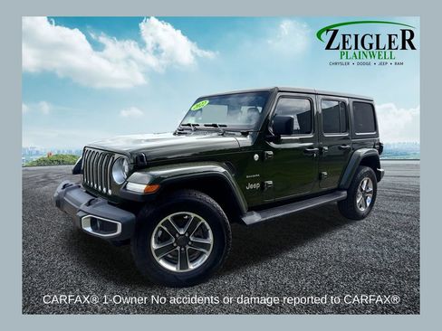 Used 2022 Jeep Wrangler Unlimited Sahara w/ Dual Top Group AWD/4WD image 1