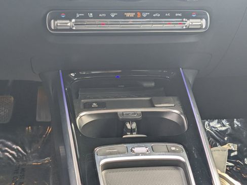 Certified 2024 Mercedes-Benz GLB 250 4MATIC image 6