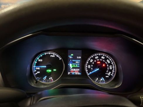 Used 2022 Toyota RAV4 XLE AWD/4WD image 37