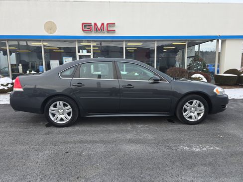 Used 2015 Chevrolet Impala LT w/ LT Sunroof Package image 2