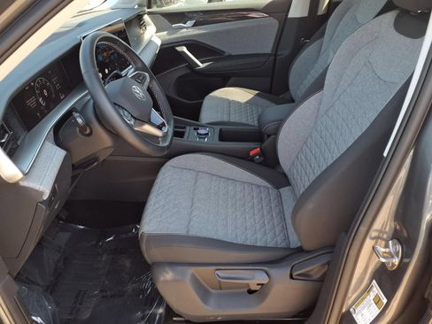 Certified 2026 Volkswagen Tiguan S FWD image 18