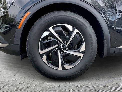 Used 2025 Kia Sportage LX image 21