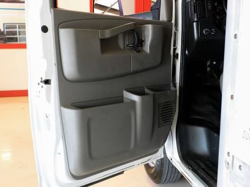 Used 2021 Chevrolet Express 3500 w/ Power Convenience Package RWD image 31