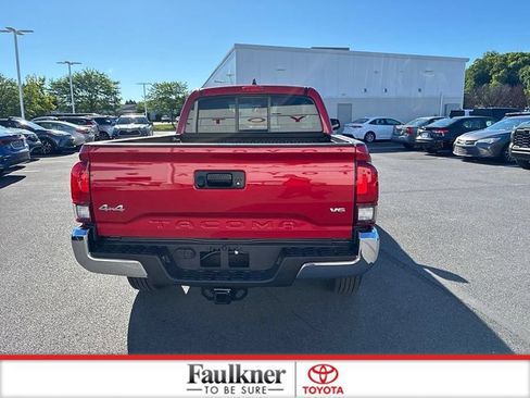 Certified 2023 Toyota Tacoma SR5 AWD/4WD image 12