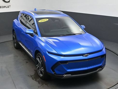 Used 2025 Chevrolet Equinox EV LT w/ Active Safety Package 3 FWD image 47