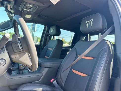 New 2026 GMC Sierra 1500 AT4 w/ AT4 Premium Package AWD/4WD image 19