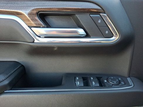 Used 2024 Chevrolet Silverado 1500 LT image 12