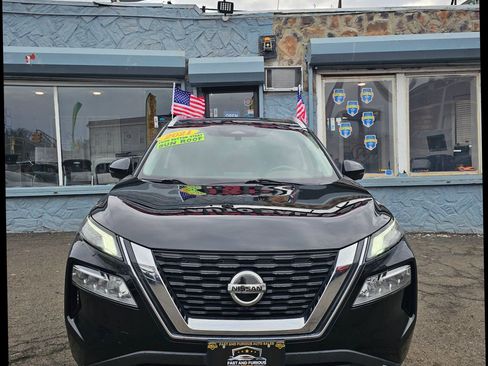 Used 2021 Nissan Rogue SL image 1