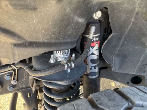 Certified 2022 Jeep Gladiator Mojave image 3