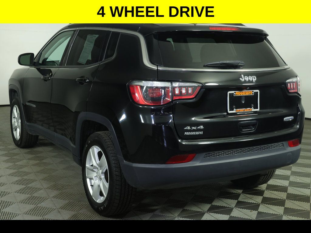 Used 2020 Jeep Compass Latitude w/ Popular Equipment Group AWD/4WD image 4