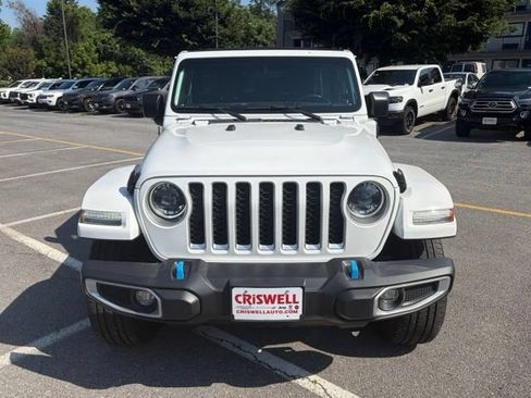 Used 2023 Jeep Wrangler Unlimited Sahara w/ Cold Weather Group AWD/4WD image 10