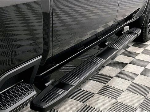 Used 2025 Chevrolet Silverado 2500 LTZ image 41