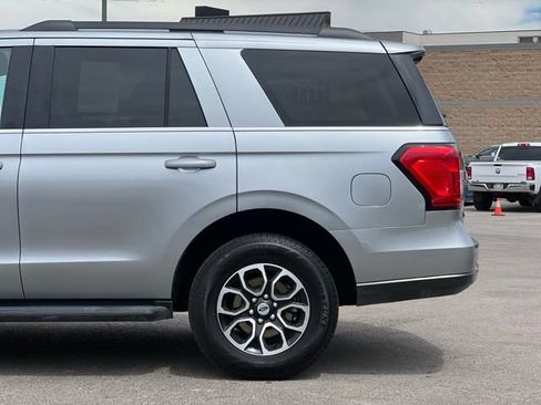 Used 2024 Ford Expedition XLT AWD/4WD image 5
