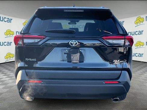 Used 2023 Toyota RAV4 XLE image 3