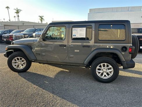 Used 2023 Jeep Wrangler Sport S image 7