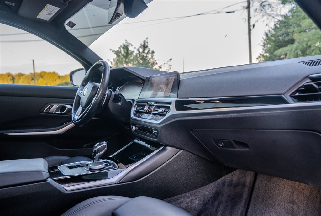 Used 2019 BMW 330i Sedan w/ Convenience Package RWD image 32