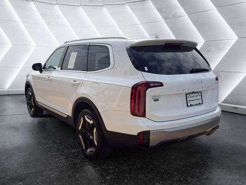 Used 2025 Kia Telluride S FWD image 5