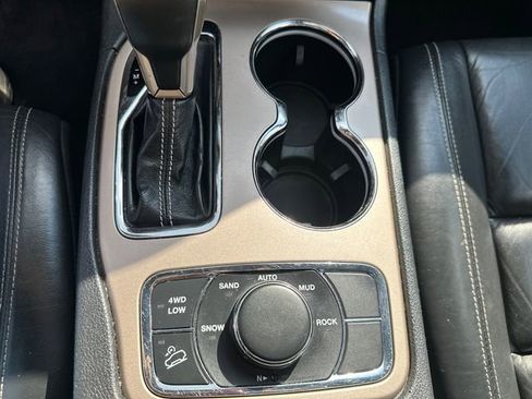 Used 2017 Jeep Grand Cherokee Limited AWD/4WD image 35