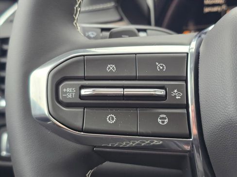 New 2026 GMC Acadia Denali w/ Super Cruise Package image 15