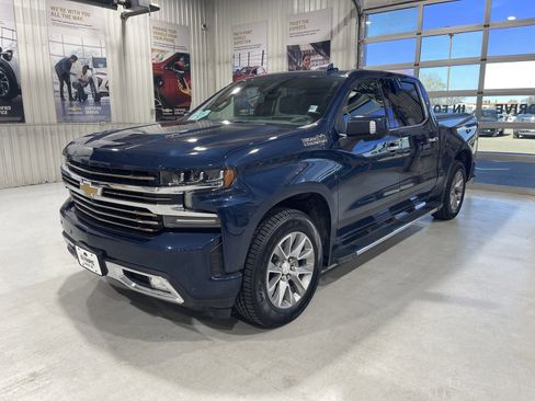 Used 2021 Chevrolet Silverado 1500 High Country w/ Technology Package AWD/4WD image 4