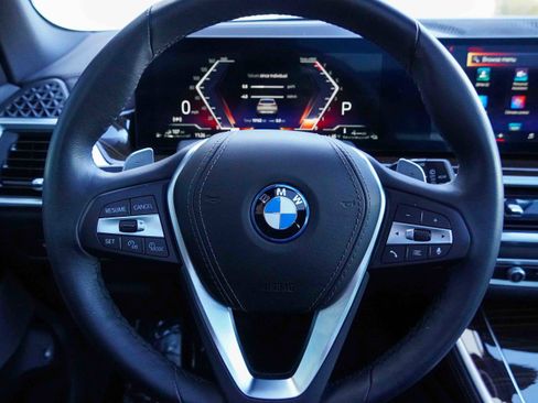 Certified 2025 BMW X5 xDrive50e w/ Premium Package image 19